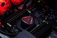 画像をギャラリービューアに読み込む, Ampere Altra Developer Rugged (AADR) inside, memory, red LED, liquid cooling